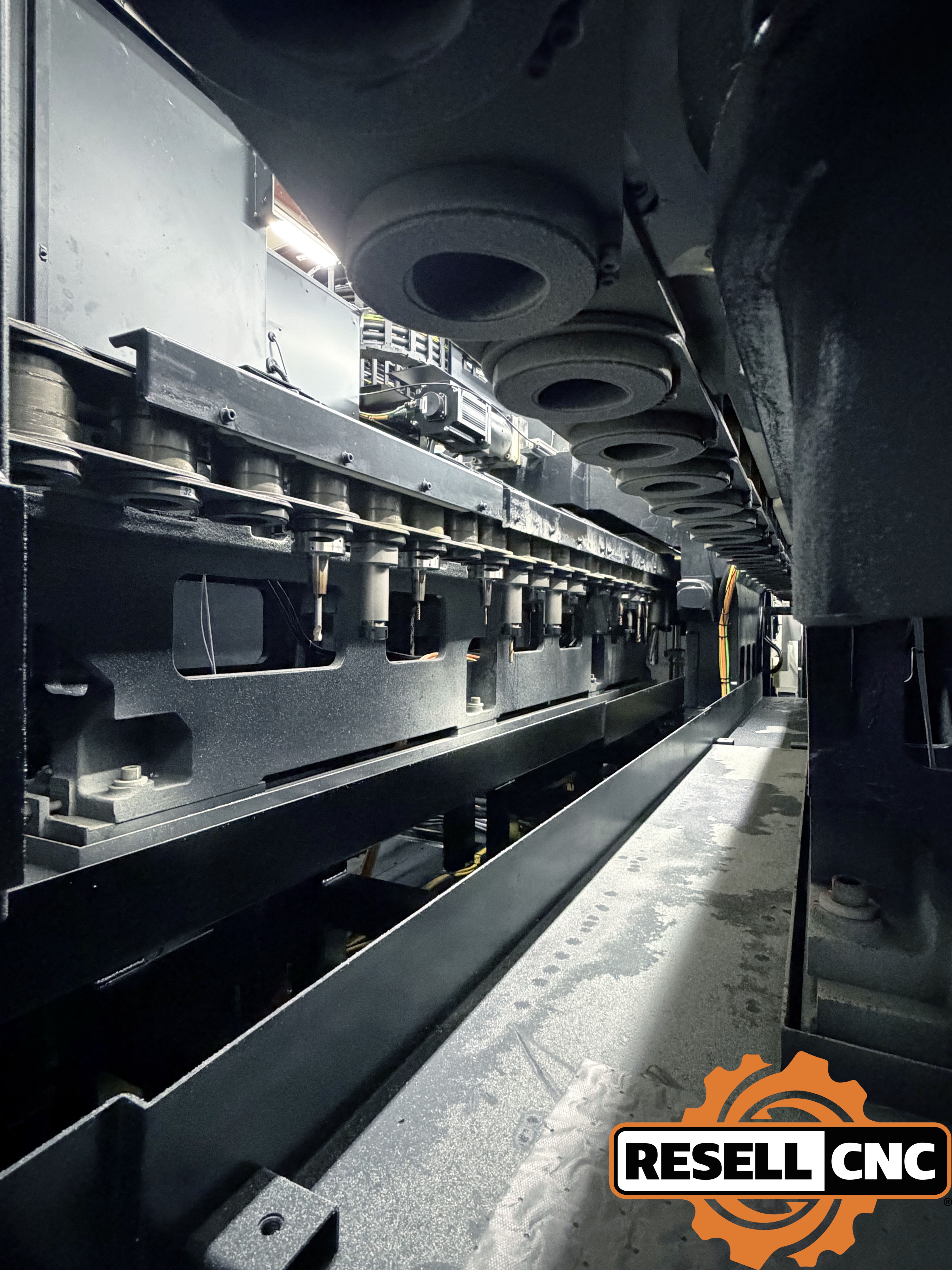 Mazak Variaxis i-800T CNC Vertical Mills | Used CNC - Resell CNC